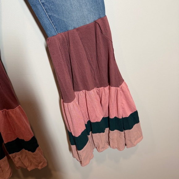 Madewell Size 6 Upcycled Bell Bottom Jeans Tiered Ruffle Hem Boho Festival - Picture 6 of 13